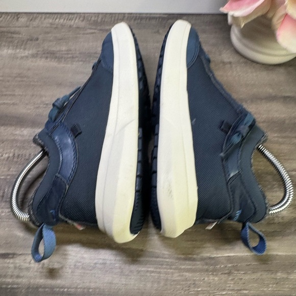 Tropicfeel Geyser HDry Midnight Waterproof Sneakers size 6 EUC - Picture 8 of 9